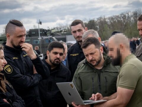 Зеленському показали новий український дрон-камікадзе