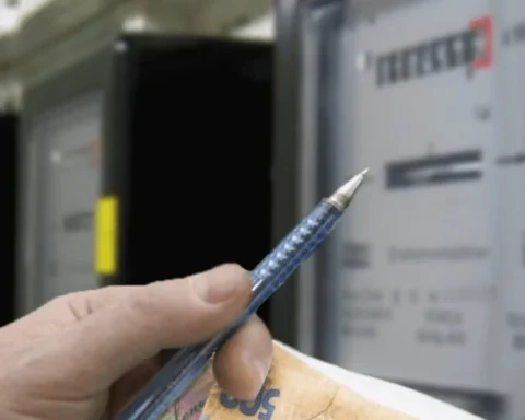 Тарифи на світло зростуть утричі: кому з українців доведеться платити більше