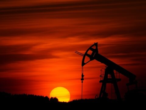 Нафта дешевшає на тлі очікування ймовірної мирної угоди між Україною і РФ