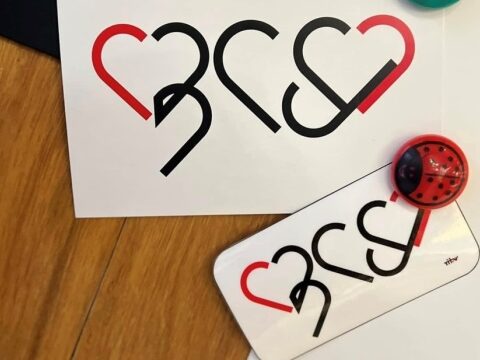 Нікіта Тітов до Дня закоханих створив серію «ЗСУ - Любов!»