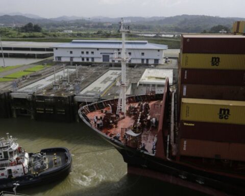 Панамський канал спростував заяву Держдепу про безоплатне проходження суден уряду США