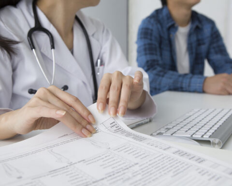 Програма медичних гарантій у 2025 році гарантована не всім? Або що чекає на ПМГ