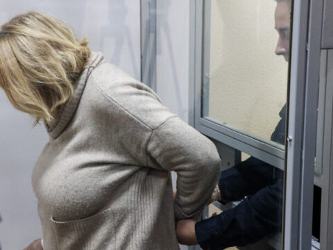 Справа очільниці Хмельницької МСЕК: прокурори шукають гроші й нерухомість в Україні та закордоном