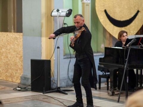 В Одеській філармонії відбувся перший концерт після ракетного обстрілу