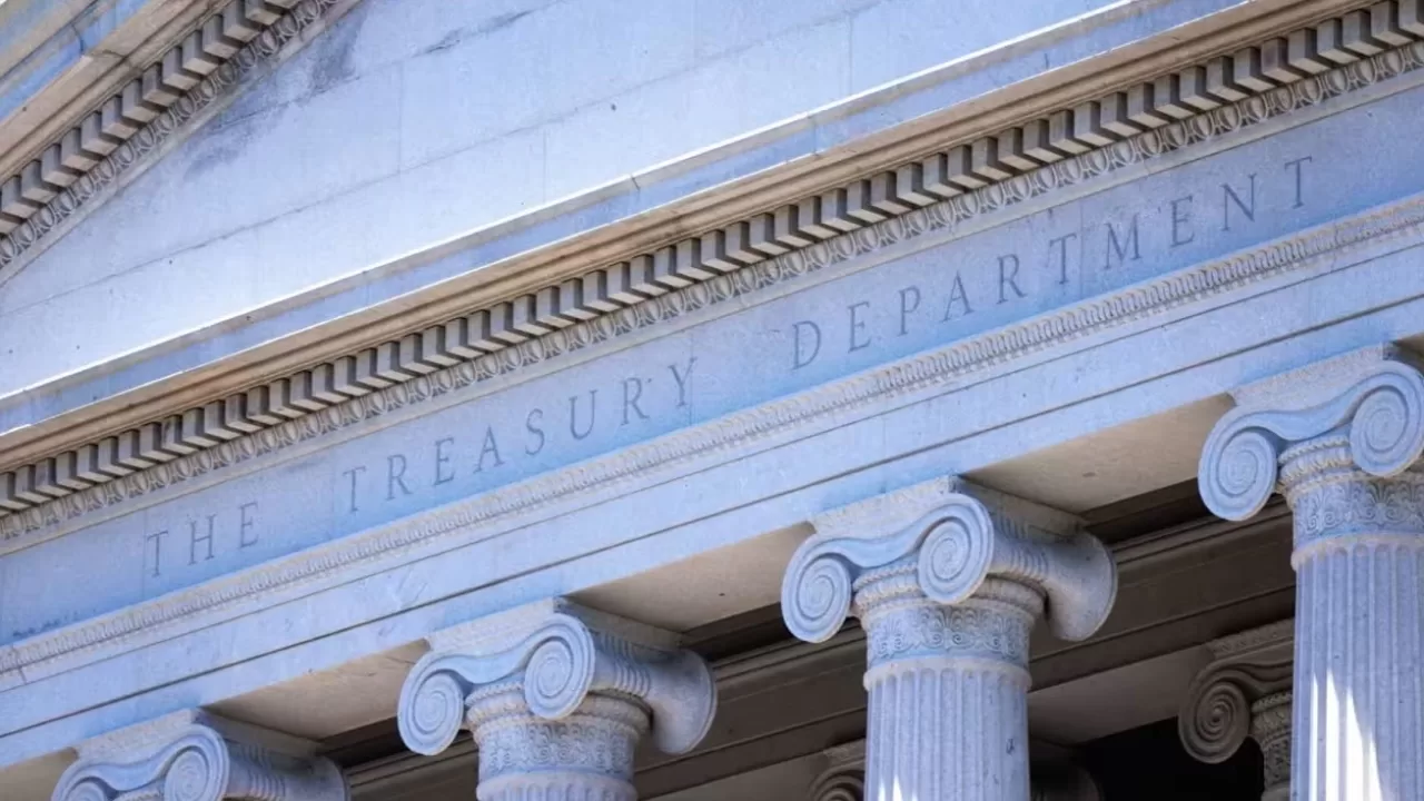 Агентство Moody’s знизило кредитний рейтинг США, який не змінювався з 1919 року