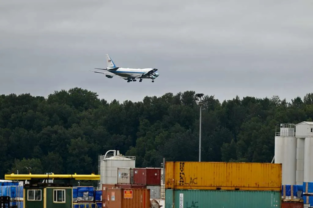 Трамп і Путін започаткували нову дипломатичну вісь на Алясці