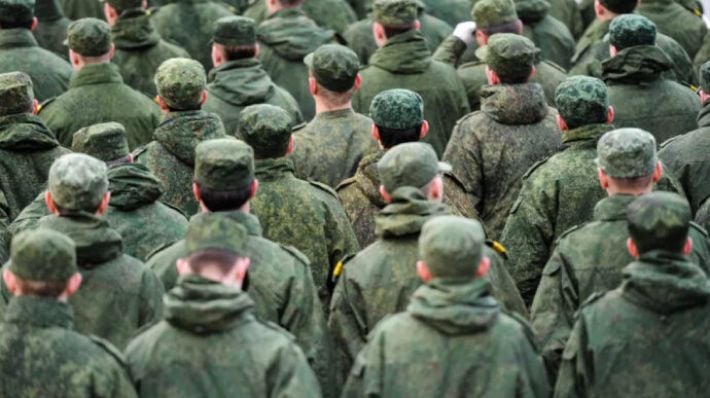 Державна дума РФ ухвалила закон про круглорічний призов