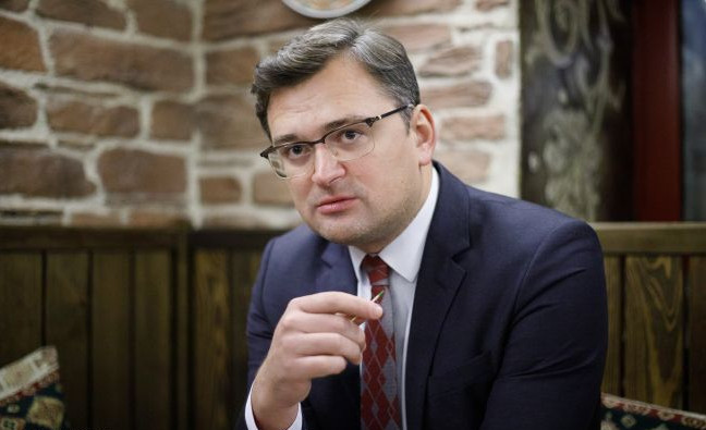 Кулеба закликає Україну готуватися до прийому мігрантів через демографічну кризу