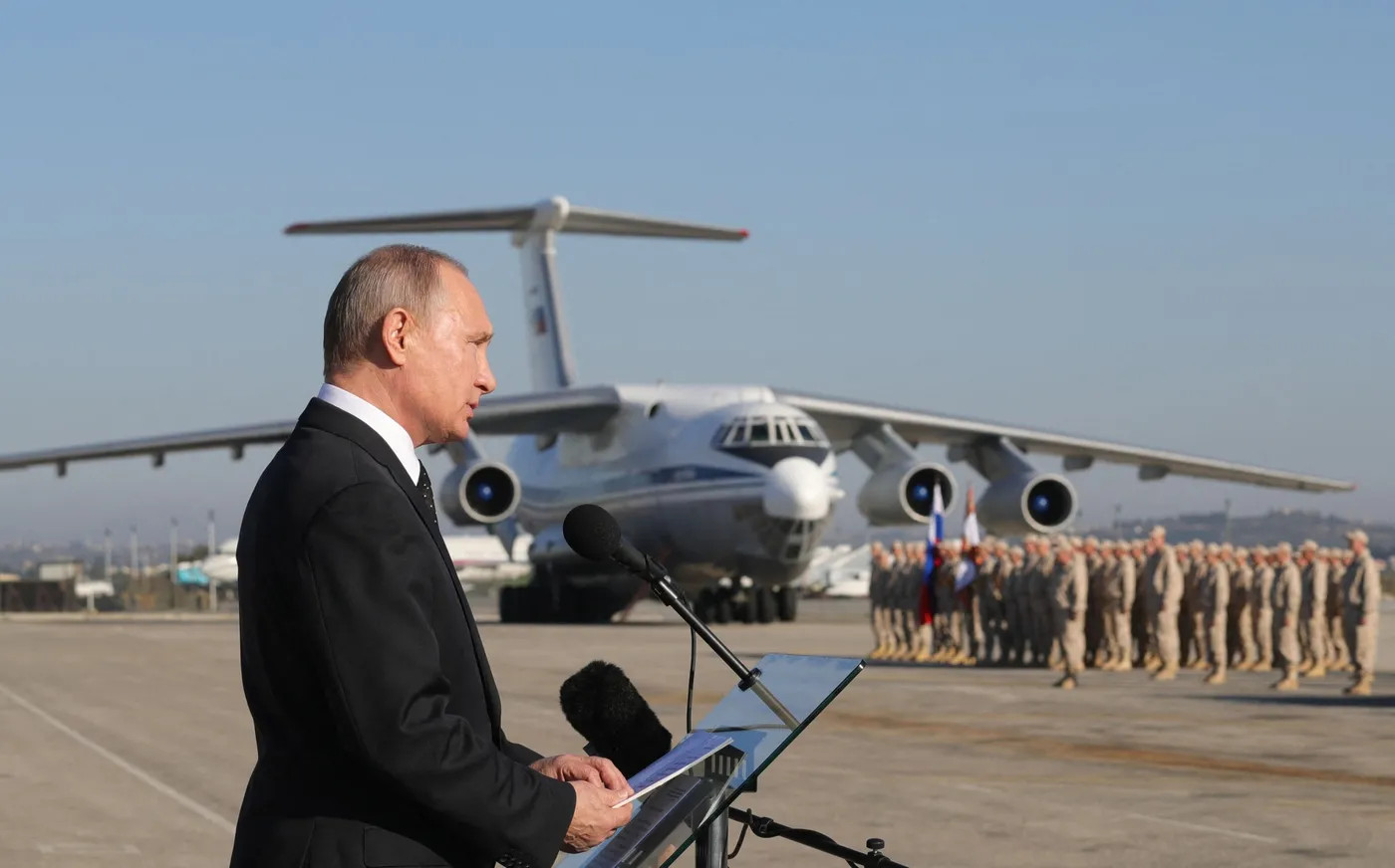 Путін оголосив про розгортання ракет середньої дальності в відповідь на Захід