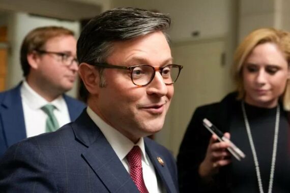 Санкції можливі лише за згодою Трампа, заявив спікер Палати представників США