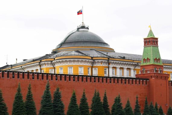 Захарова попередила про наслідки через розміщення іноземних військ в Україні