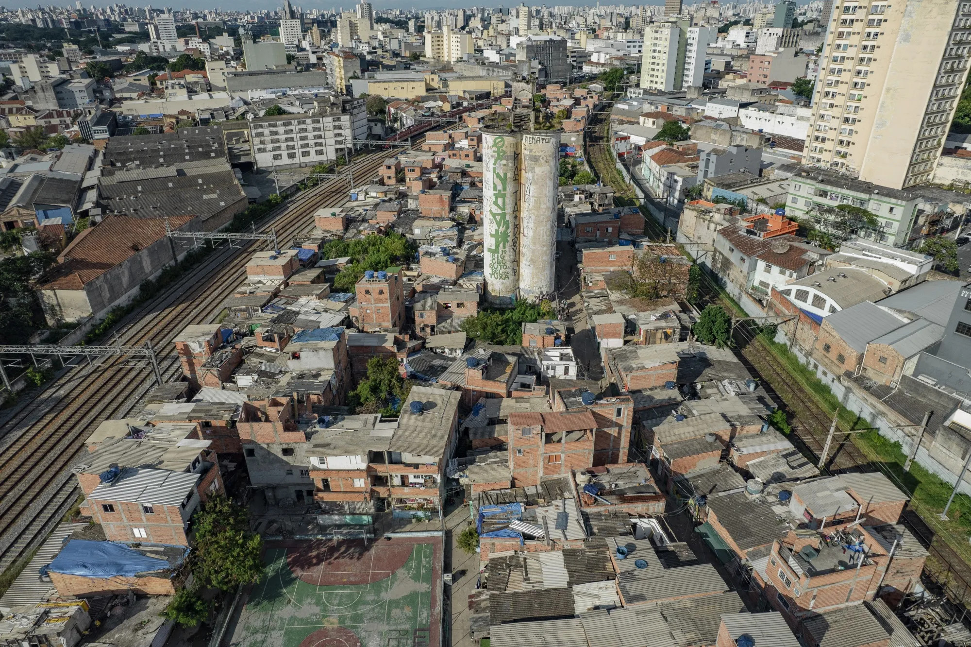 Бразилія посилює заходи безпеки в фавелах перед самітом БРІКС