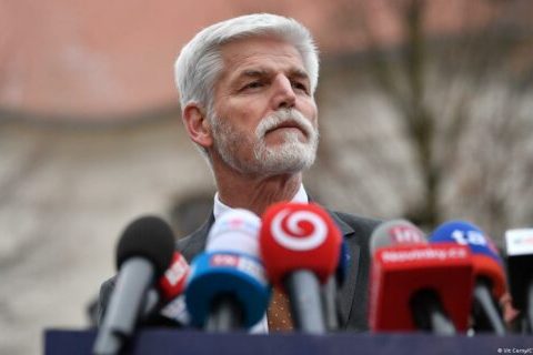 Президент Чехії попереджає про негативні наслідки згортання ініціативи з боєприпасами