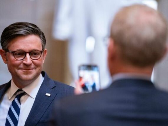 Спікер Джонсон попередив про можливий рекордно тривалий шатдаун у США