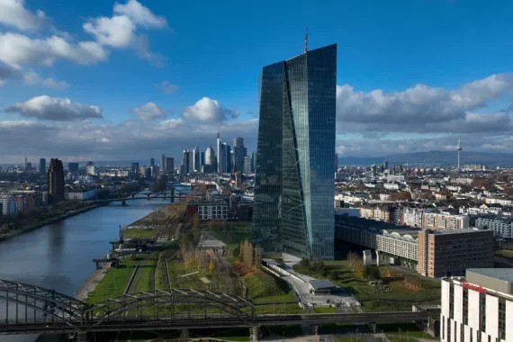 ЄС розглядає питання повної заборони російської нафти після угорських виборів