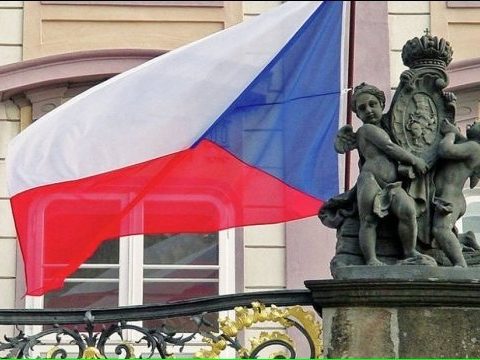 Чехія затвердила бюджет‑2026 із зменшенням видатків на оборону та підтримку України