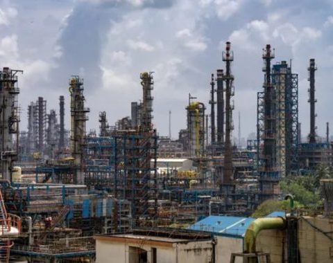 Кремль розглядає близькосхідну війну як можливість для підвищення доходів від нафти