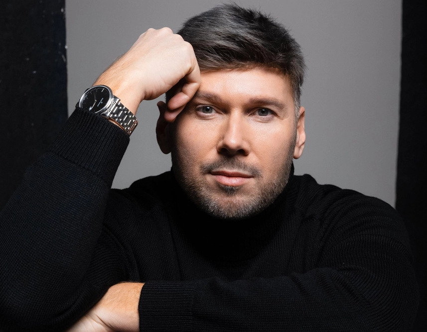Коли дім звучить українською: Олексій Комаровський про кіно, що береже дитинство