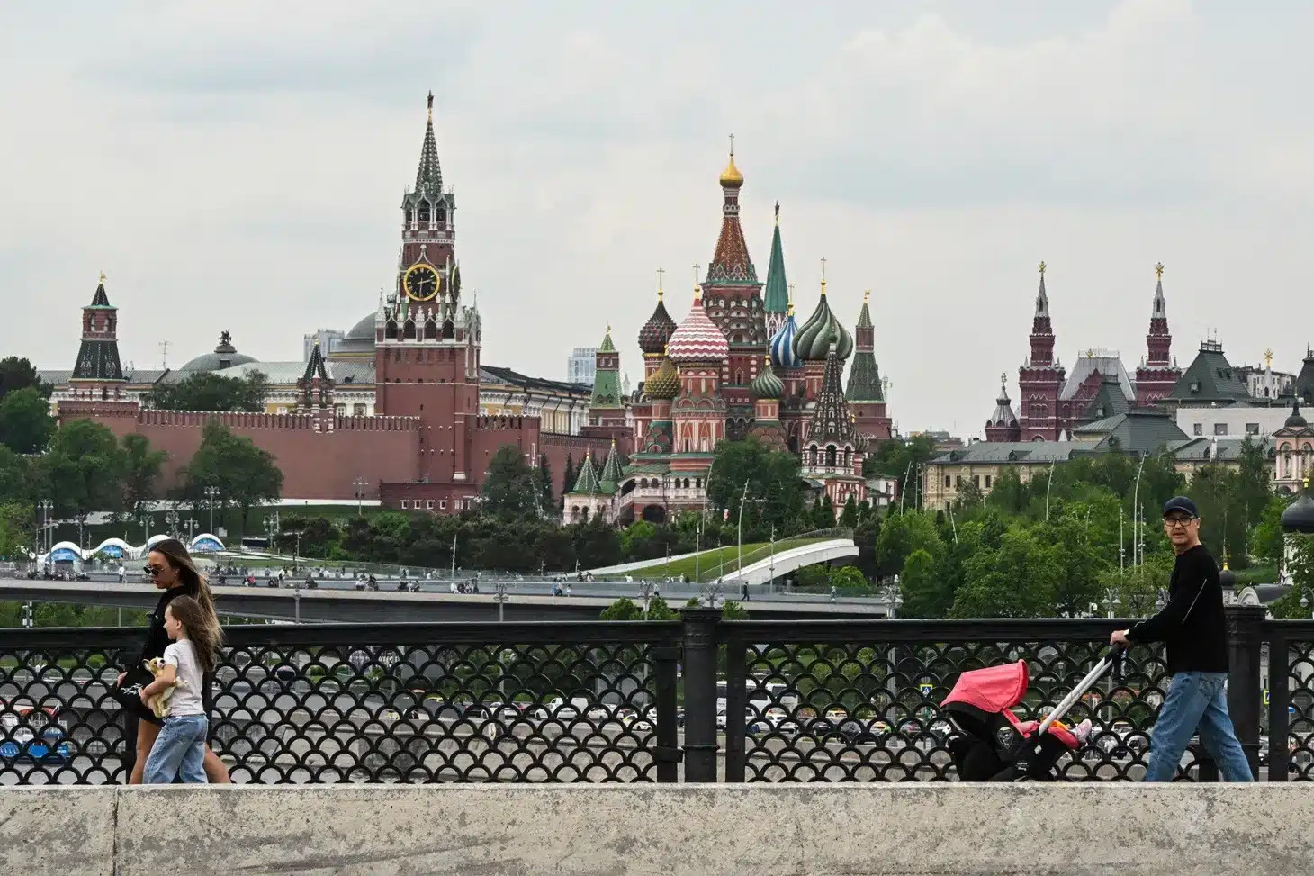 Москва розглядає можливість зустрічі Путіна, Трампа та Сі для переговорів