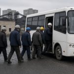 Далекий маршрут з’їдає прибуток: російське вугілля входить у 2026 рік збитків